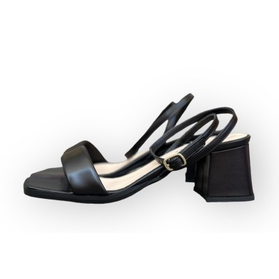 sandalo Mery in pelle