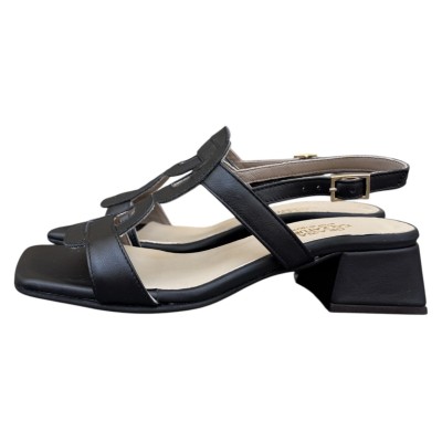 sandalo Desiree in pelle nero