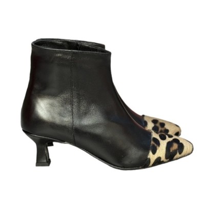 stivaletto Giuly in pelle nero  e inserto animalier maculato