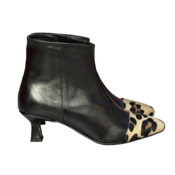 stivaletto Giuly in pelle nero  e inserto animalier maculato