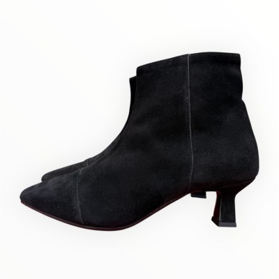 stivaletto Giuly in camoscio nero