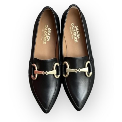 mocassino Carol in pelle nero e morsetto oro