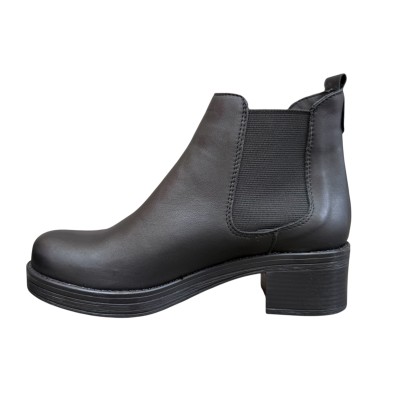 beatles  Alba  in pelle nera