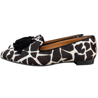 ballerina Grazia in pelle animalier giraffa fondo bianco profilo nero