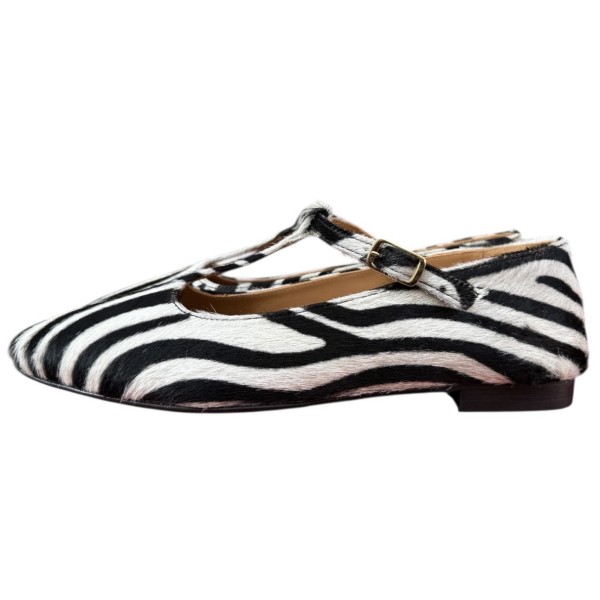 ballerina Maria in pelle animalier zebrata