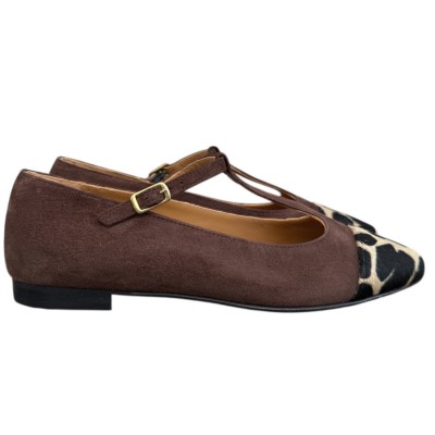 ballerina Maria in camoscio cioccolata e animalier giraffa