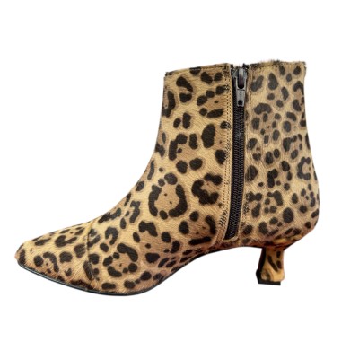 stivaletto Giuly in pelle animalier maculato