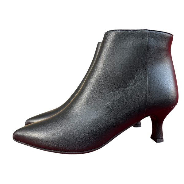 Stivaletto Winnie in pelle nero
