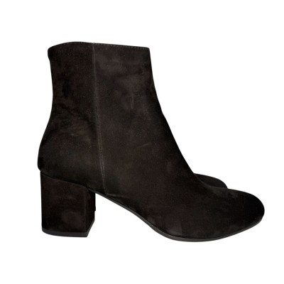 stivaletto Fabia in camoscio nero