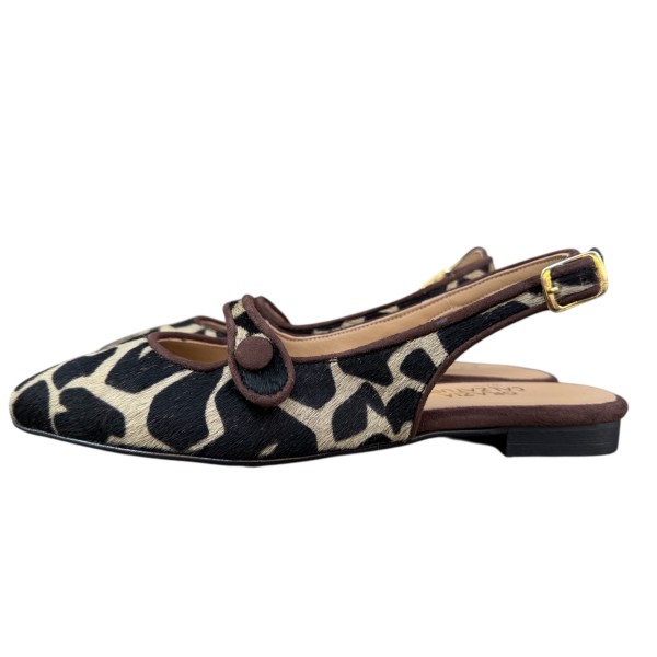 slingback Tokyo in pelle animalier giraffa fondo crema profilo moro