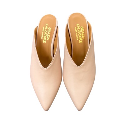 sabot kelly in pelle nude