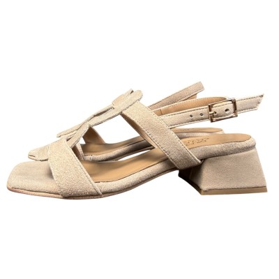 sandalo Desiree in camoscio tortora