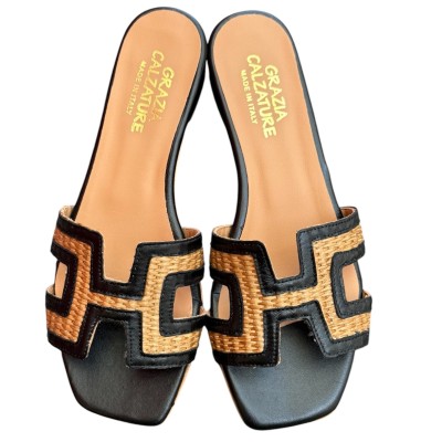 ciabattina Lolita  in pelle nera e rafia
