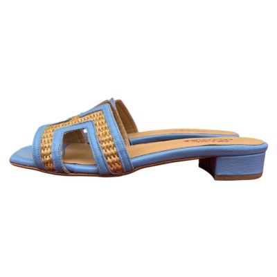 ciabattina Lolita in pelle azzurra e rafia