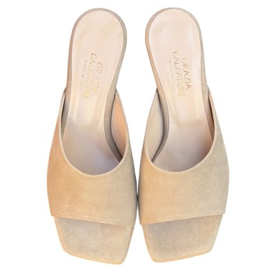 scalzata Diamante in camoscio taupe