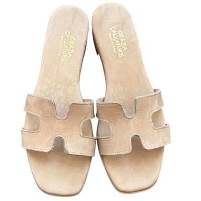 ciabattina Lolita in nabuk taupe