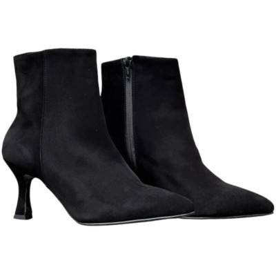 stivaletto Ariete in camoscio nero.