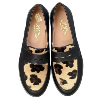 mocassino Holly in pelle nero e inserto animalier maculato