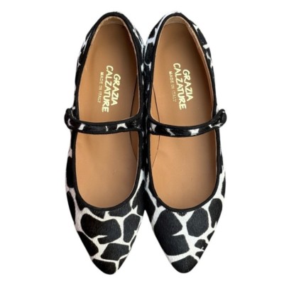 ballerina Chiara in pelle animalier giraffa fondo bianco