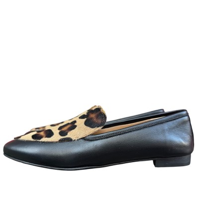 mocassino Carol in pelle nero e inserto animalier maculato