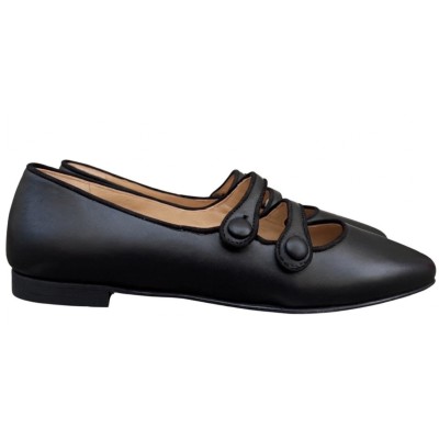 ballerina Katia in pelle nera